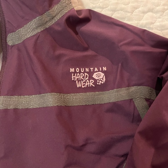 Women’s small light waterproof ski jacket - Picture 3 of 4